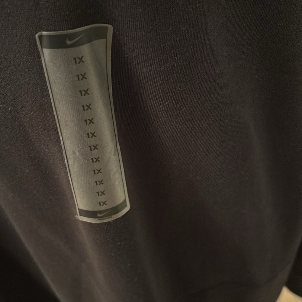 Nike Oversized Fit Plus Sweatshirt - Picture 3 of 9